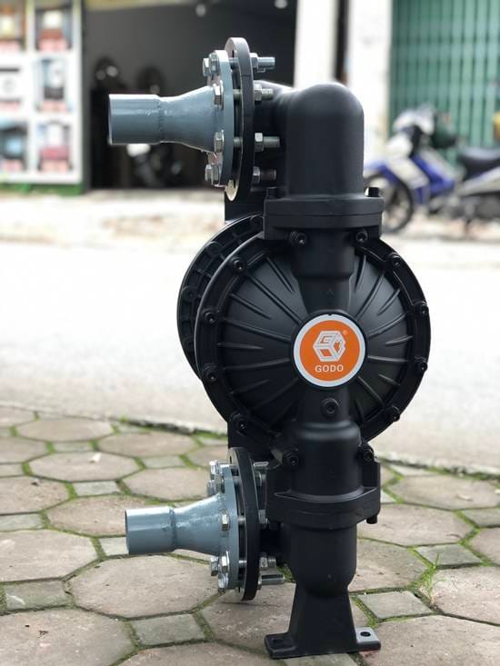 Bơm màng trong ngành gốm sứ và bơm bùn sệt